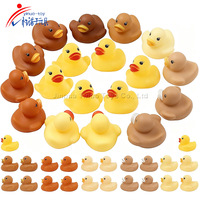 Canard en caoutchouc à dégradé de couleurs, surface mate et brillante, canard flottant qui couine, décoration créative et esthétique pour la maison, le bureau, cadeau de bain