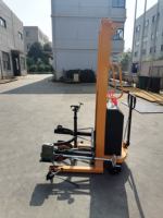 Vente chaude 450kg levage électrique lève-tambour d'huile empileur réservoir benne basculante lève-tambour d'huile