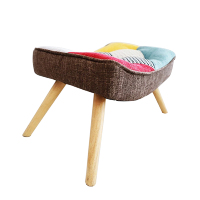Fauteuil à dossier haut en lin patchwork multicolore avec ottoman en mousse à mémoire de forme, pieds coniques en bois de hêtre massif durable, design moderne pour la maison