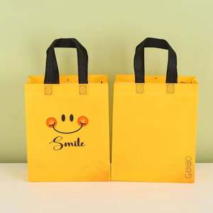 Bolsas de Compras y Bolsas de Viaje Personalizadas de Tela No Tejida con Logotipos - Product Image 3