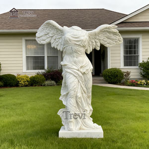 Scultura della Dea della Vittoria in Marmo Scolpita a Mano TREVI per Decorazione Esterna di Case Europee - Product Image 4