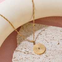 Collier en acier inoxydable Joolim avec chaîne torsadée, pendentif rond en zircone éclatante, vente en gros de bijoux