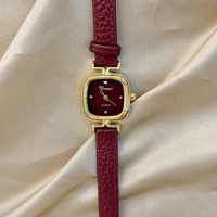 Dinimi rouge montre pour femmes Niche lumière luxe rétro femmes montres Senior sens du cuir dames montre à Quartz Relojes Para Mujer