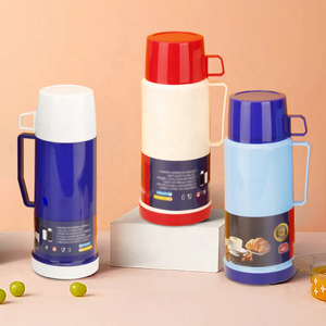 Termo de Vacío Personalizado por el Fabricante, Botella de Agua con Interior de Vidrio y Exterior de Plástico de 1L/1.8L, con Dos Tazas - Product Image 5