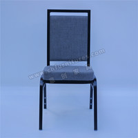 Dossier de chaise de salle à manger en aluminium de conception chinoise moderne simple et économique pour l'extérieur hôtel restaurant usage domestique empilable
