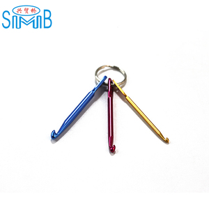Proveedor de Agujas de Tejer SMB de Shanghái, 3 Tamaños en 1 Juego, Ganchillo de Aluminio Multicolor para Manualidades con Llavero - Product Image 3