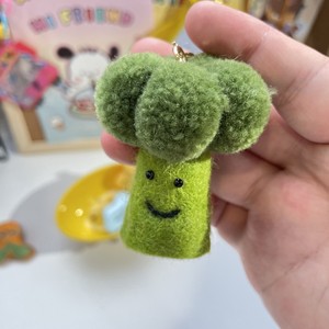 Porte-clés créatif en peluche brocoli suspendu petit fruit légume <span class=keywords><strong>laine</strong></span> feutre poupée raisin tomates <span class=keywords><strong>carotte</strong></span> betterave pendentif fait main cadeau - Product Image 6