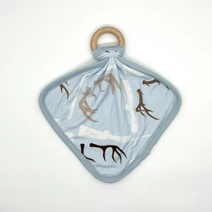 Coloful Cute Printing Bamboo Lovey con anillo <span class=keywords><strong>de</strong></span> madera Seguridad Niños Ropa <span class=keywords><strong>de</strong></span> cama Producto Ropa <span class=keywords><strong>de</strong></span> bebé Accesorio 2025 Soft Lovey - Product Image 1