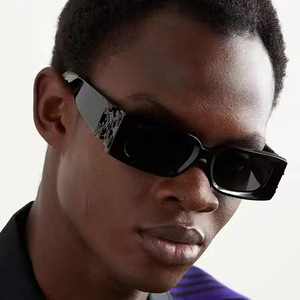 Lunettes de soleil rectangulaires avec plusieurs options de couleurs, logo personnalisé, monture intégrale, protection UV400, style décontracté unisexe pour adultes, utilisation à la plage - Product Image 3