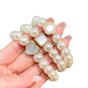 Juego de pulseras con lazos para el cabello de perlas blancas, en forma de corazón, estilo coreano informal, empaquetado individualmente, primavera 2023 - Product Image 5