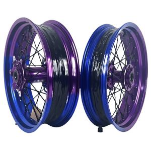 Meilleur prix pour <span class=keywords><strong>2008</strong></span> YZ125/<span class=keywords><strong>250</strong></span> 16/17 pouces jeu de roues couleur Supermoto roues Tubless Supermoto Jante - Product Image 2