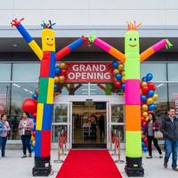 Inflatables publicitaires extérieurs personnalisés : Danseur gonflable agitant les bras pour cérémonie de lancement