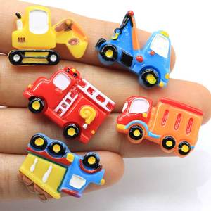 100 pièces résine dessin animé Flatback Bus pelle voiture embellissements artisanat décorer Cabochon <span class=keywords><strong>Scrapbooking</strong></span> bricolage coque de téléphone charme - Product Image 4