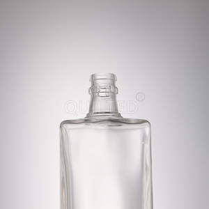 Carré <span class=keywords><strong>En</strong></span> Relief Créatif <span class=keywords><strong>En</strong></span> Gros Rectangulaire 700ml Super Flint Vodka Liqueur Bouteille Bouteilles De Whisky <span class=keywords><strong>En</strong></span> <span class=keywords><strong>Verre</strong></span> Avec Bouchon De Liège - Product Image 2