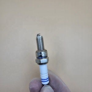 Bujías para Triciclos/Motocicletas Africanas de Tres Ruedas UR4DC R6 UR6DE, <span class=keywords><strong>Precio</strong></span> de Fábrica, Embalaje Original, Bujías para Motor - Product Image 2