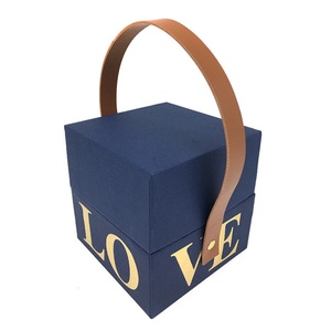 Luxury <b>Small</b> Wedding Favors <b>Gift</b> Boxes with Handle Eco Paper Cardboard <b>Gift</b> <b>Box</b> for Engagement Wedding Ceremony - Product Image 4