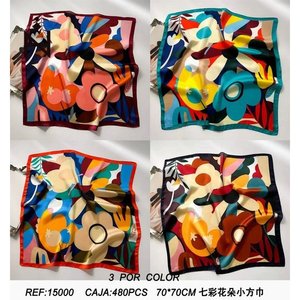 Foulard Quadrato Piccolo con Fiori Colorati 70x70Cm Accessorio di Moda per Donne - Product Image 3