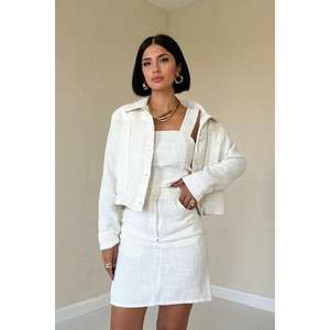 Ensemble de costume blanc cassé pour femme, veste et jupe, deux pièces, en polyester tissé, tenue formelle - Product Image 3