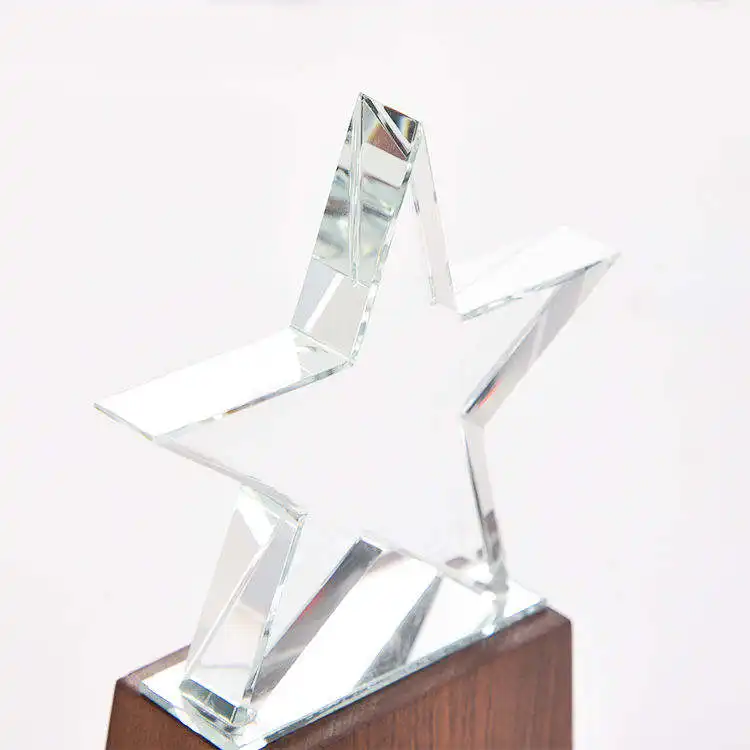Nieuwe Aankomst Trofeo Di Cristallo Stervorm Kristallen Trofee Houten Basis Clear K9 Crystal Award Trofee