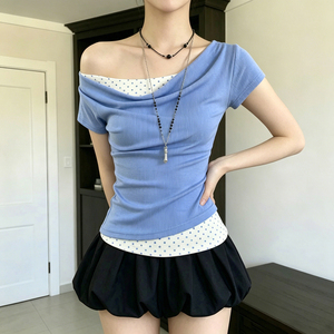 Camiseta de manga corta ajustada de dos piezas con hombro descubierto y estampado de lunares Sweet Girl para mujer, estilo Y2K con cintura fruncida. - Product Image 5