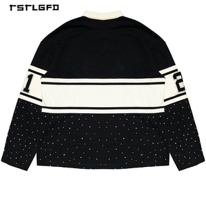 T-shirt da uomo personalizzata con ricamo effetto distressed, 100% cotone, con strass, taglio cropped squadrato, a maniche lunghe - Product Image 2