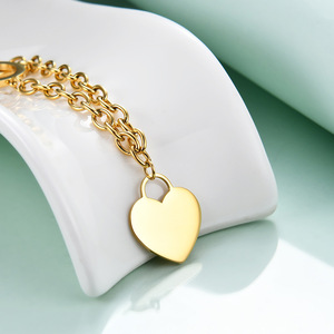 Collier avec pendentif en forme de cœur plaqué or 18 carats en acier inoxydable avec initiale lettre A pour femme, bijou à porter au quotidien, cadeau - Product Image 3