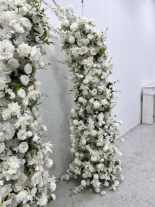 Arco Decorativo para Bodas H535 con Rosas de Seda Blancas Artificiales, Estructura de Hierro con Rosas y Delphinium, 2.3m de Altura - Product Image 4