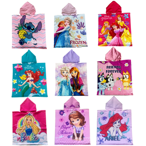 Accappatoio con cappuccio per bambini in microfibra stampato con cartone animato fabbrica all'ingrosso asciugamano da bagno estivo indossabile mantello per uso spiaggia - Product Image 1