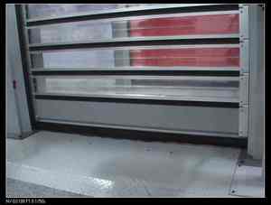 Lames en polycarbonate au design moderne et volets roulants en alliage d'aluminium Portes <span class=keywords><strong>de</strong></span> <span class=keywords><strong>garage</strong></span> Vue complète Transparent à grande vitesse Action rapide - Product Image 5