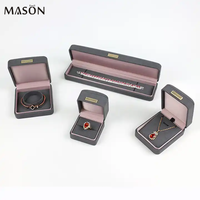 Offre spéciale boîte d'emballage de bijoux de luxe personnalisée boîte cadeau élégante bague de collier emballage boîte cadeau multicolore avec métal