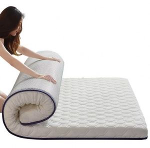 Surmatelas en mousse à mémoire de forme ferme moyenne, fabriqué en rouleau, design élégant, taille Queen, en tissu maillé Vacuumatic, non tissé, économique - Product Image 5