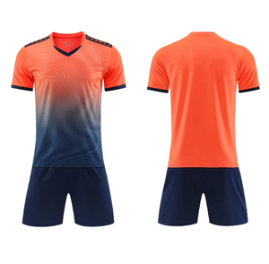 Envío Gratis, Camisetas de Fútbol Personalizadas OEM, Transpirables, de Invierno, Poliéster/Algodón, Manga Corta, Cuello Alto, Diseño Sólido, Impresión Digital - Product Image 3