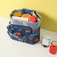 Sac fourre-tout en nylon imprimé avec logo personnalisé, motif de dessin animé, style tendance, sac promotionnel pour femme, recyclable, pliable, respectueux de l'environnement