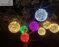 Arbre de rue créatif extérieur personnalisable 3D rond LED boule motif lumière-coloré suspendu décoratif pour les vacances