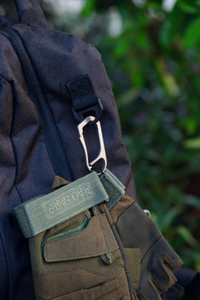 Mousqueton multifonction en titane argenté, moderne, portable, pour survie en extérieur, porte-clés élégant, nouveau design, durable, résistant à la corrosion - Product Image 6