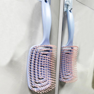 This is a bouncy, high-top hair <b>comb</b> for young women, a massage <b>comb</b> for home use, a large curved <b>comb</b> with a hollowed-out arc - Product Image 3