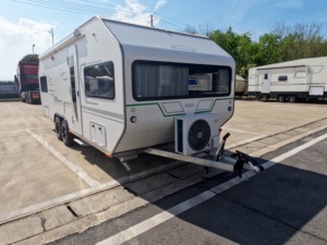 Caravane de luxe moderne en aluminium à double essieu de 7,8 m avec cuisine et salle de bain pour <span class=keywords><strong>camping</strong></span>-<span class=keywords><strong>car</strong></span> et van - Product Image 2
