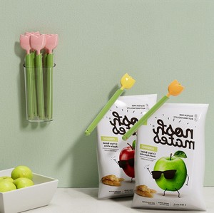 Clip de scellage magnétique en forme de tulipe pour usage domestique, idéal pour les sacs alimentaires en plastique, anti-humidité, pour la conservation des aliments frais, clip de scellage pour collations et lait. - Product Image 2
