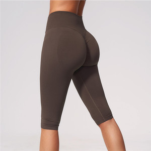 Leggings Capri sans couture <span class=keywords><strong>taille</strong></span> haute avec logo personnalisé, effet froncé push-up, respirants, pour l'entraînement, la gym et la course - Product Image 2