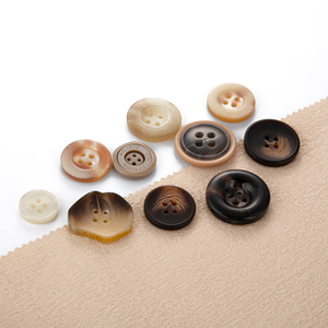 Chất Lượng Cao Tùy Chỉnh Nhựa May Nút Thời Trang 4 Lỗ Nút Cho Quần Áo Áo Sơ Mi Phù Hợp Với - Product Image 1