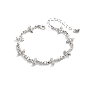 Bracciale con ciondolo a croce mini goffrata placcato oro, catena sottile, gioiello da polso religioso stile gotico streetwear per uomo e donna, idea regalo - Product Image 2