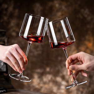 Vente en gros de gobelets cylindriques en <span class=keywords><strong>verre</strong></span> soufflé à la main de 16 oz avec côtés plats, verres à vin rouge - Product Image 1