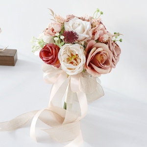Bouquet da sposa artificiali in seta per damigelle, fatti a mano, ecologici, bianchi e lilla, fiori nuziali - Product Image 2