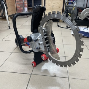 Sierra de cadena de alta potencia para cortar paredes, máquina de corte de piedra y hormigón - Product Image 1