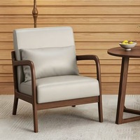 Café de style vintage, canapés et chaises en bois massif, maison de thé, chambre et petit-déjeuner, réception d'hôtel et salles de réunion