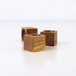 Porta Huevos Individual de Madera, Diseño Cubo, Madera de Roble o Nogal, para Comedor Fino, OEM Personalizado, Vietnam - Product Image 1
