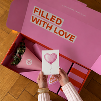 Boîte d'emballage en papier floral de luxe avec impression personnalisée, construction à couvercle articulé, fourniture OEM pour la livraison de cadeaux de beauté