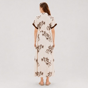 Robe chemise élégante à empiècements contrastés brodés pour femme, robe longue en viscose à motif abstrait chic, manches courtes d'été - Product Image 4