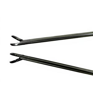 ชุดอุปกรณ์จับเข็มผ่าตัดผ่านกล้องส่องทางไกลแบบสแตนเลสสตีลยี่ห้อ BISONS ขนาด 5 มม. แบบโค้ง ซ้ายและขวา ใช้ซ้ำได้ - Product Image 1