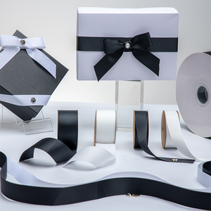 <span class=keywords><strong>Nastro</strong></span> in Grosgrain di Poliestere Personalizzato all'Ingrosso, Rotolo da <span class=keywords><strong>10</strong></span> Iarde, Nero e Bianco, 2/8 Pollici, <span class=keywords><strong>Nastro</strong></span> per Fiocchi e Regali, 0,6 <span class=keywords><strong>cm</strong></span> per Natale - Product Image 1